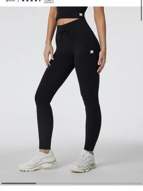 Vuori Daily Pocket Legging 
Size Medium